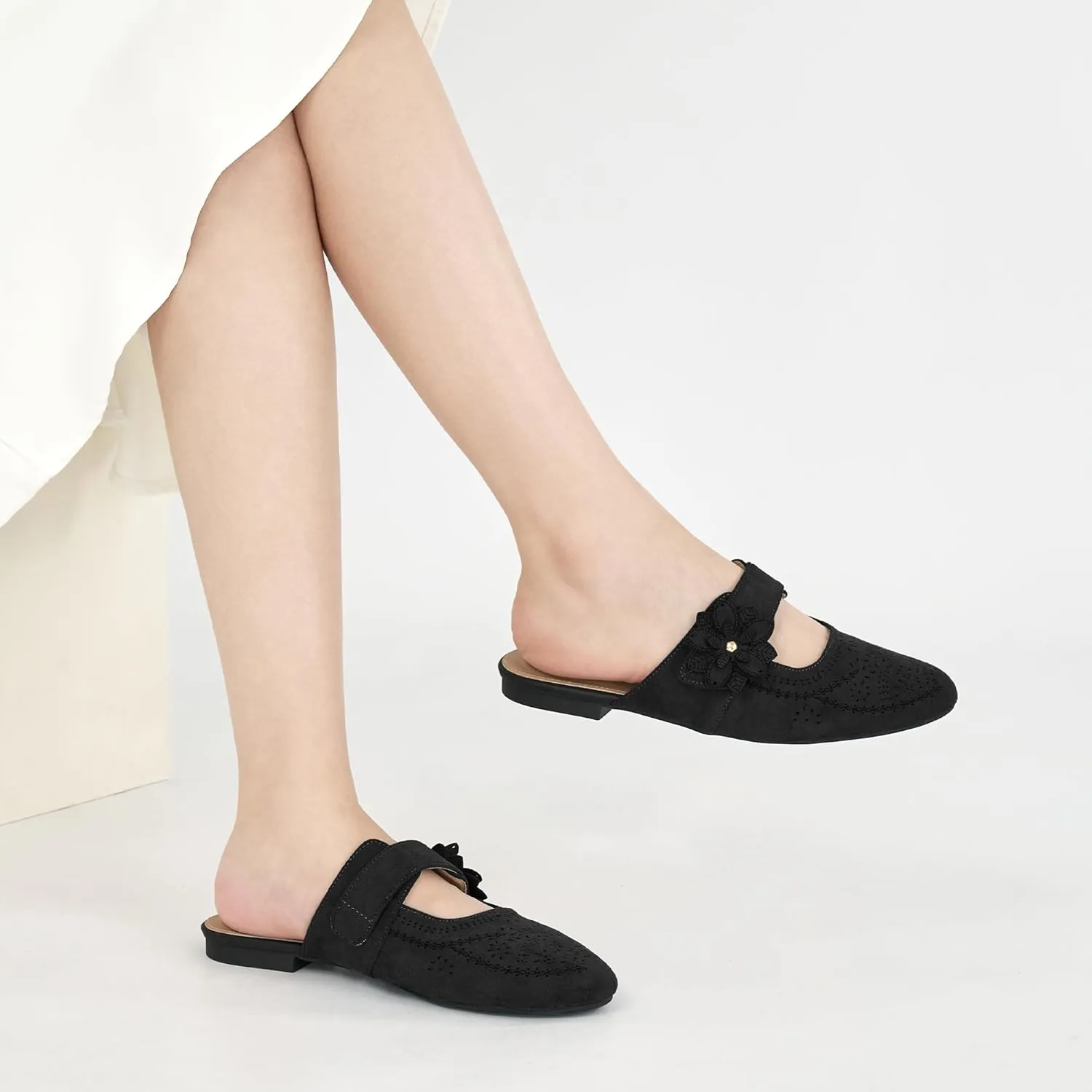 Aomigoct Mules for Woman Flats Comfortable: Round Toe Slip On Womens Mules Casual Fashion Work Shoes