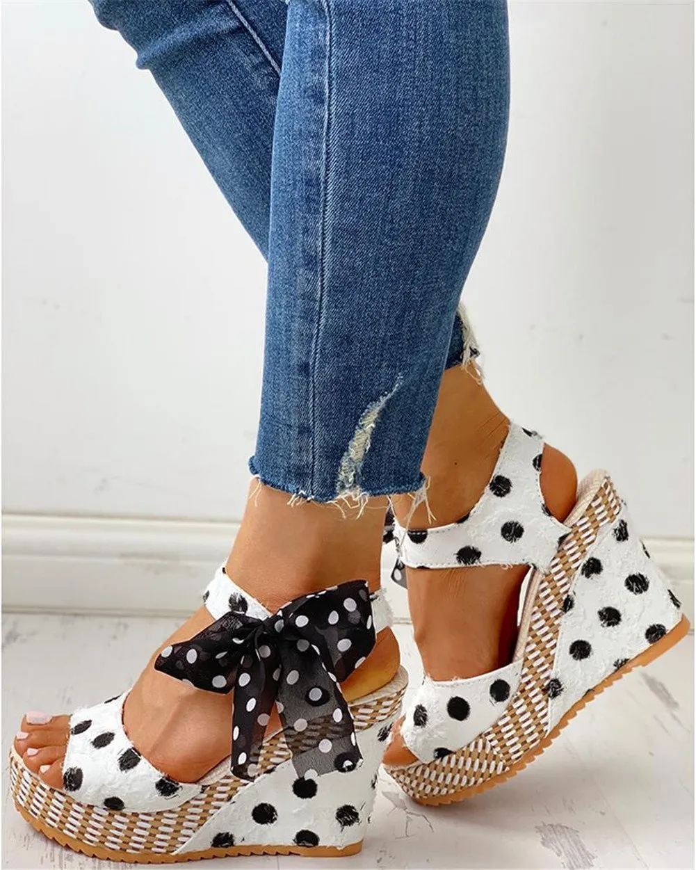 Creamtopmall Sweet Polka Dot Leisure Wedges Sandals