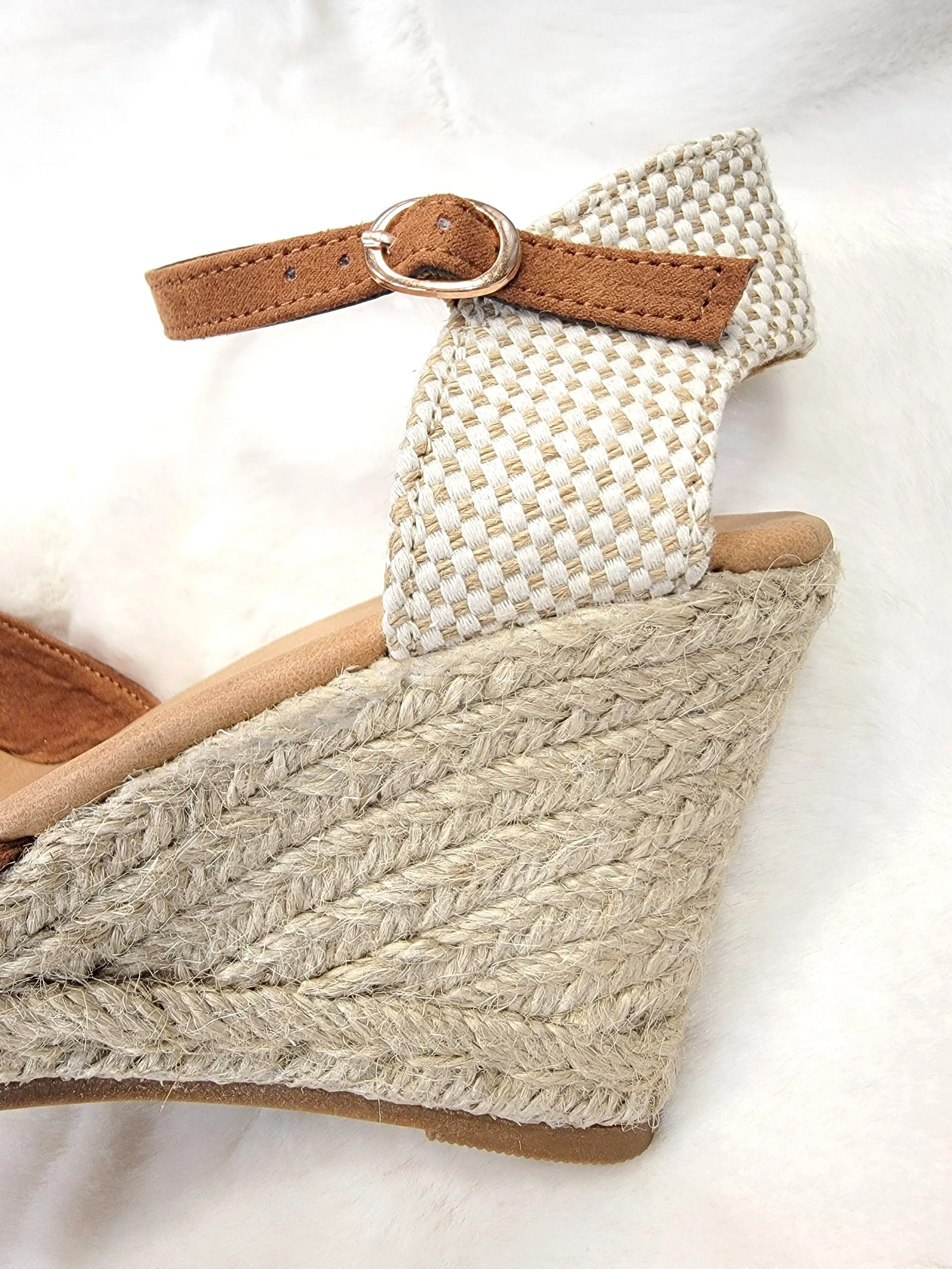 Dark Camel closed toe wedge