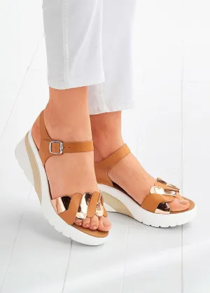 Fancy sandal with platform sole