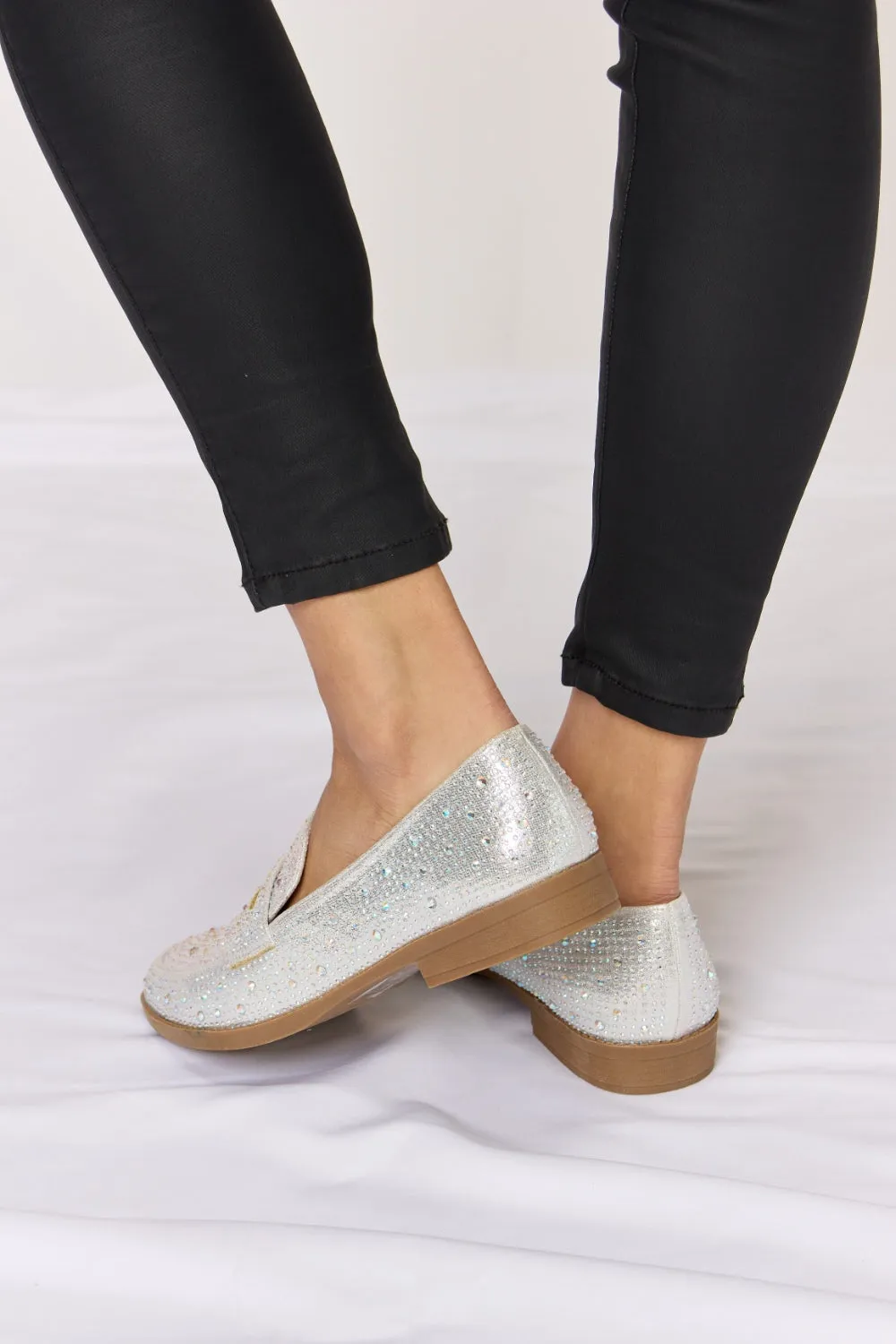 Forever On-budget Rhinestone Well-loved Toe Point Link Loafers
