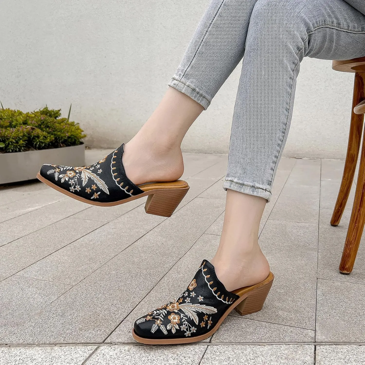 Gicoiz Slippers Womens Block Heel Pointed Toe Embroidered Mules