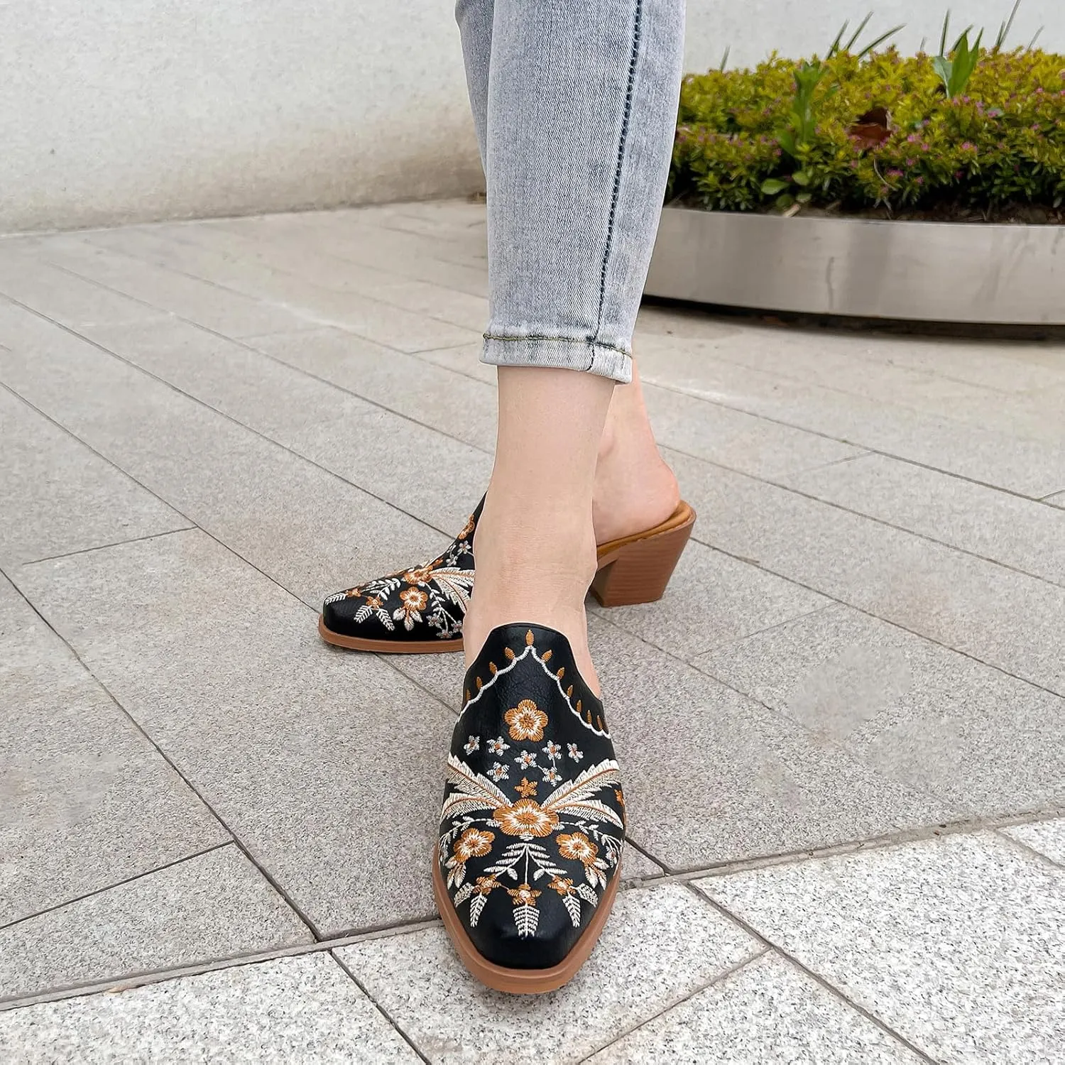 Gicoiz Slippers Womens Block Heel Pointed Toe Embroidered Mules