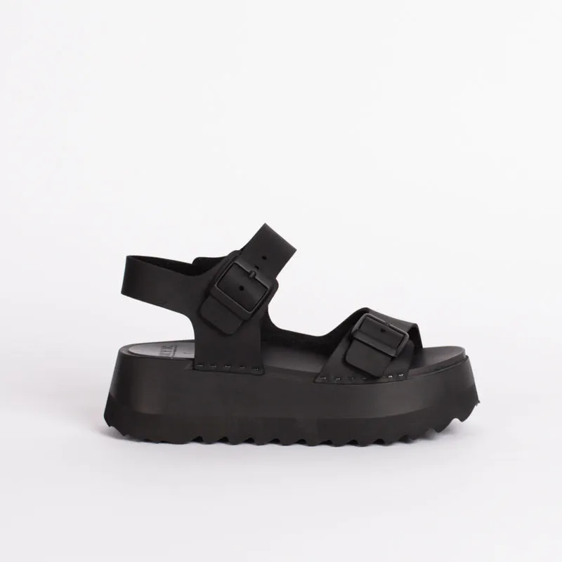 Gigi Sandal in Monoblack