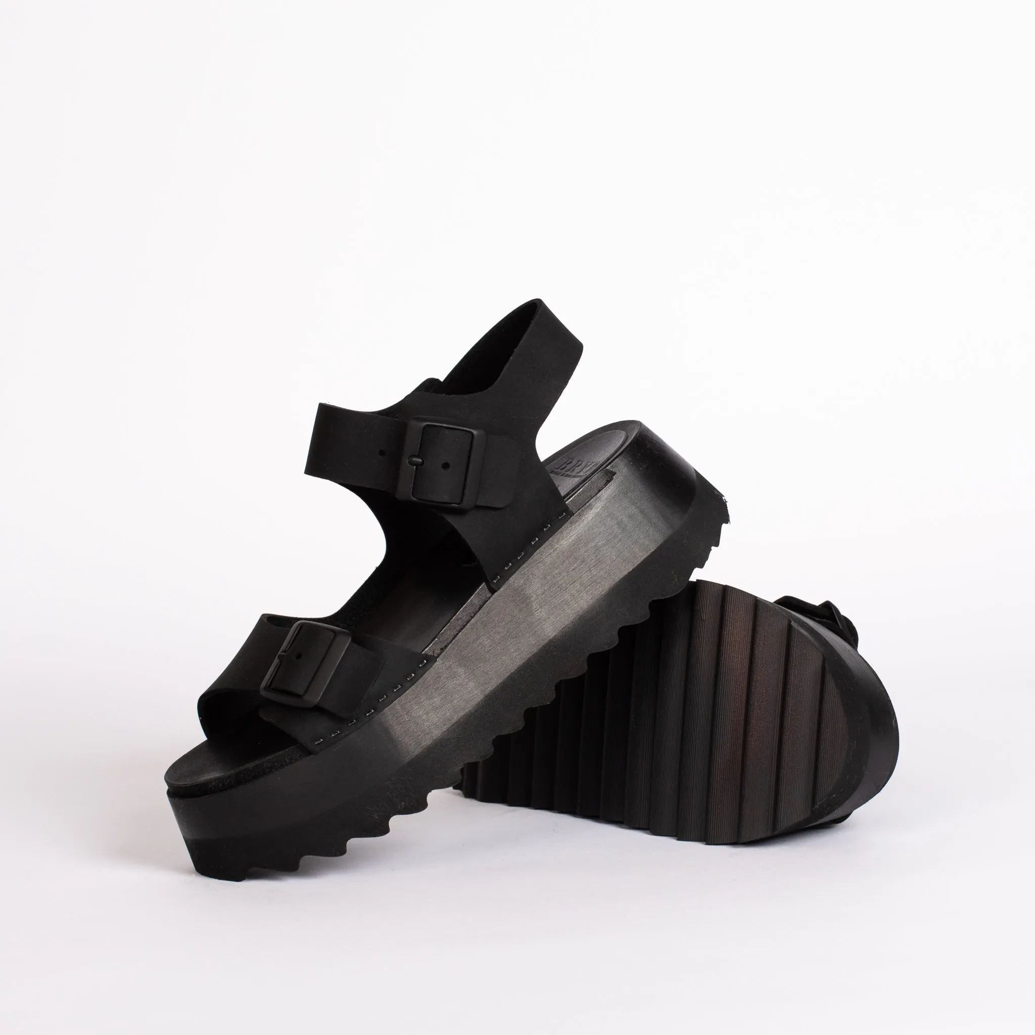 Gigi Sandal in Monoblack