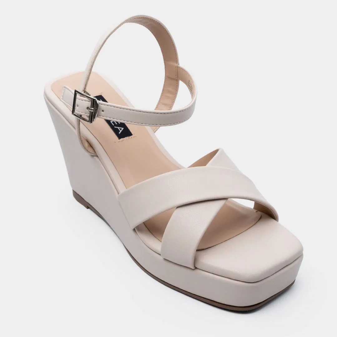Ginny Wedges (Beige)
