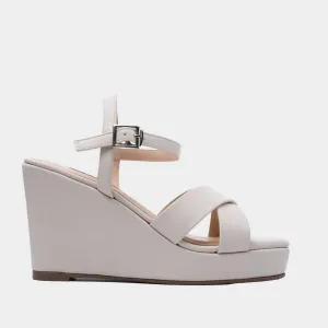 Ginny Wedges (Beige)