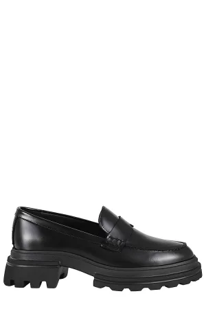 H674 Loafers