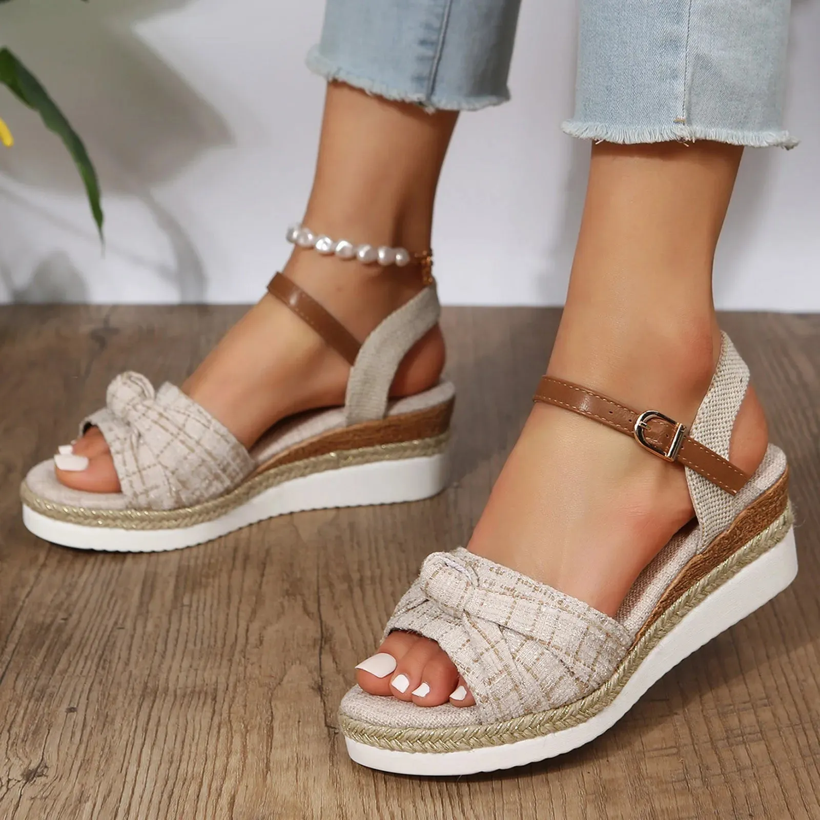 HAILEY RAE WEDGES