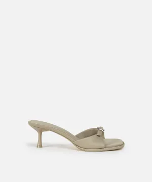 High heel sandals with buckles