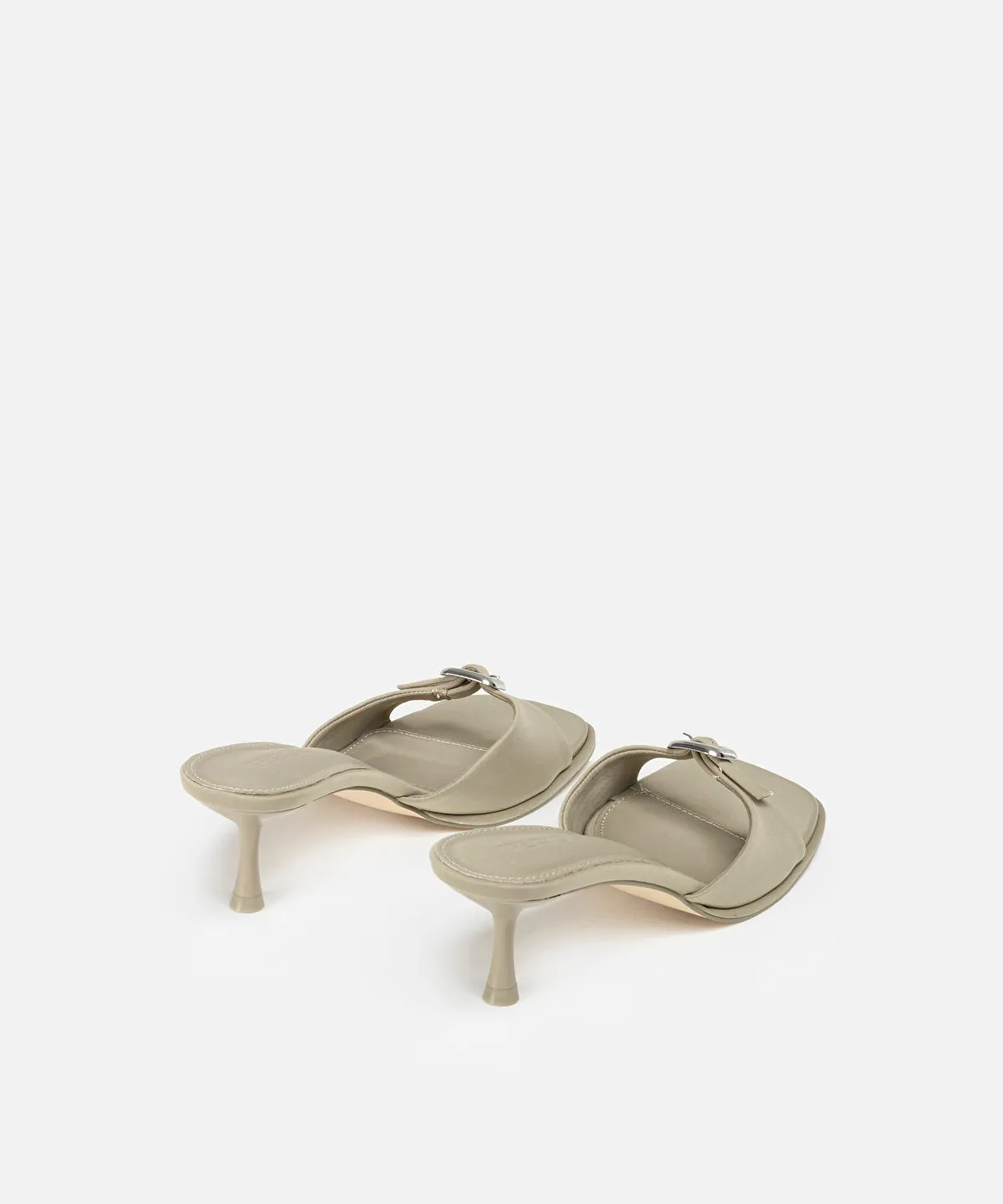 High heel sandals with buckles