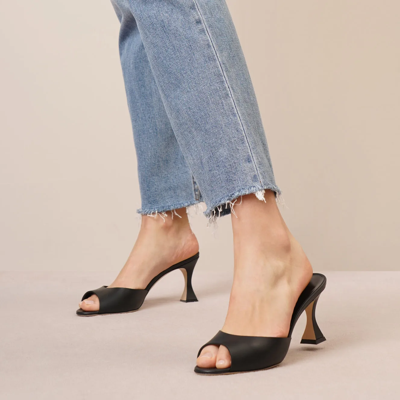 Jadarona 70 black leather mules