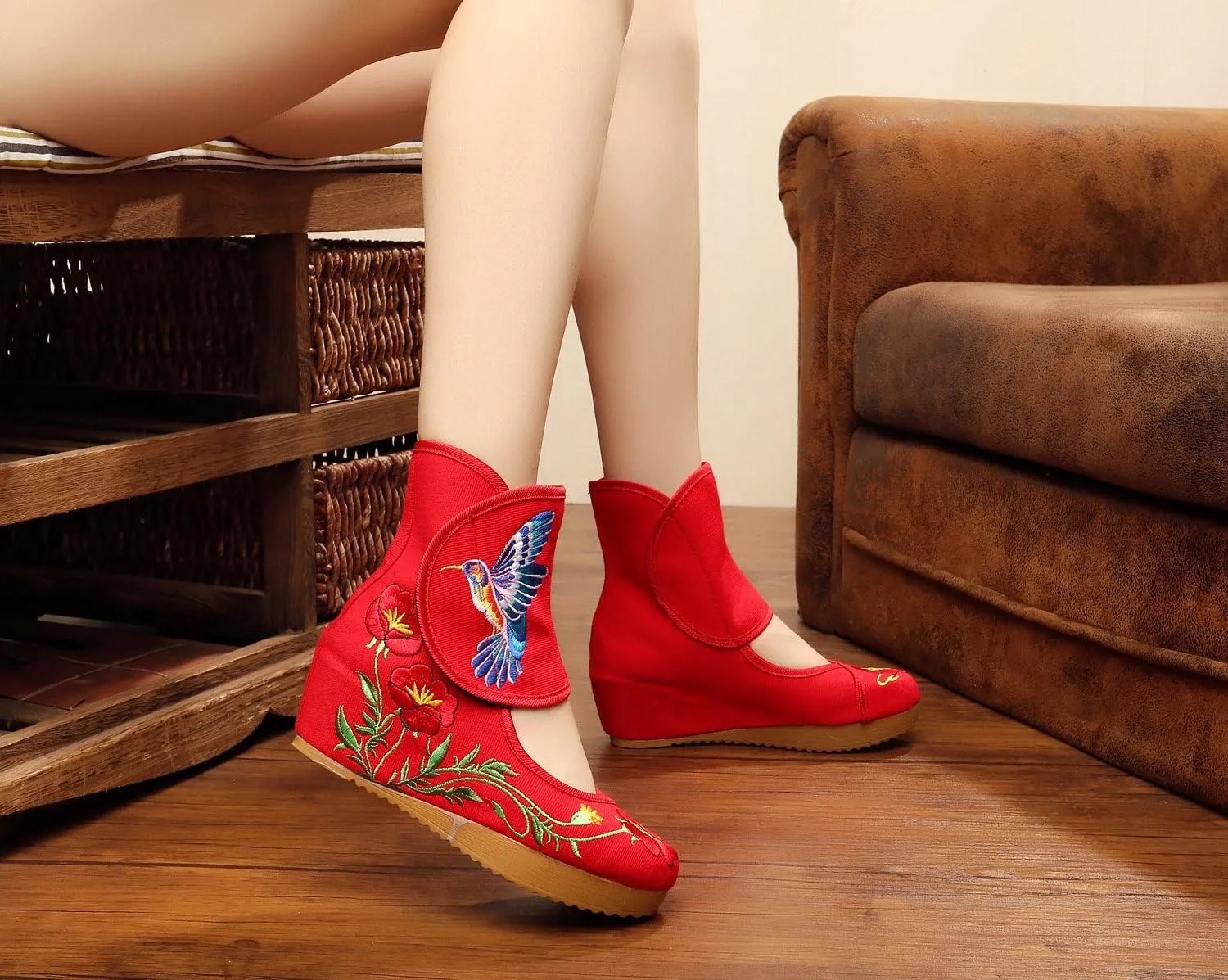 Qianmome Womens Hummingbird Floral Embroidery Comfort Sports Fashion Ankle Boots Canvas Shoes
