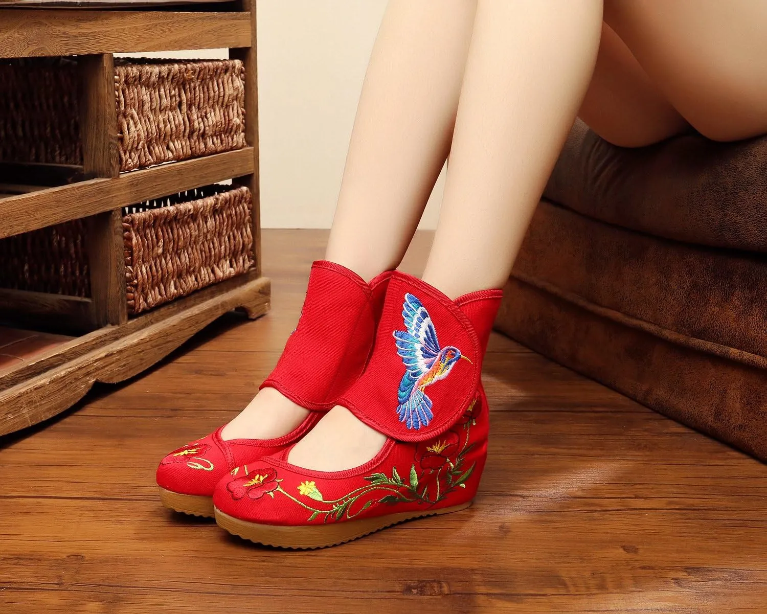 Qianmome Womens Hummingbird Floral Embroidery Comfort Sports Fashion Ankle Boots Canvas Shoes