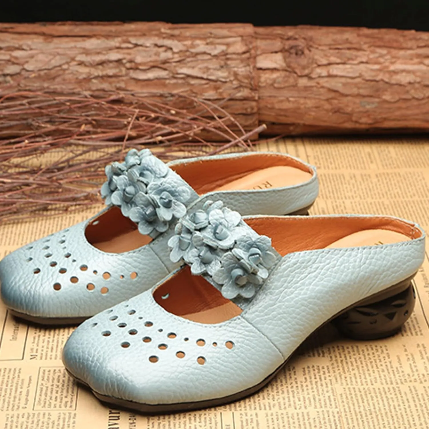 Retro Flower Chunky Heel Slide Mules for Women's Wide Toe Cutout Backless Closed Toe Mid Block Heeled Sandals for Walking Work