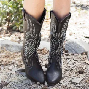 Tailored and comfortable orthopedic Boots