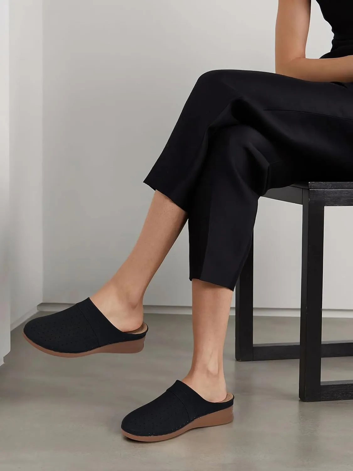 TEMOFON Womens Clogs Slip on Mules: Closed Toe Sandals Women - Summer Wedge Comfortable Shoes