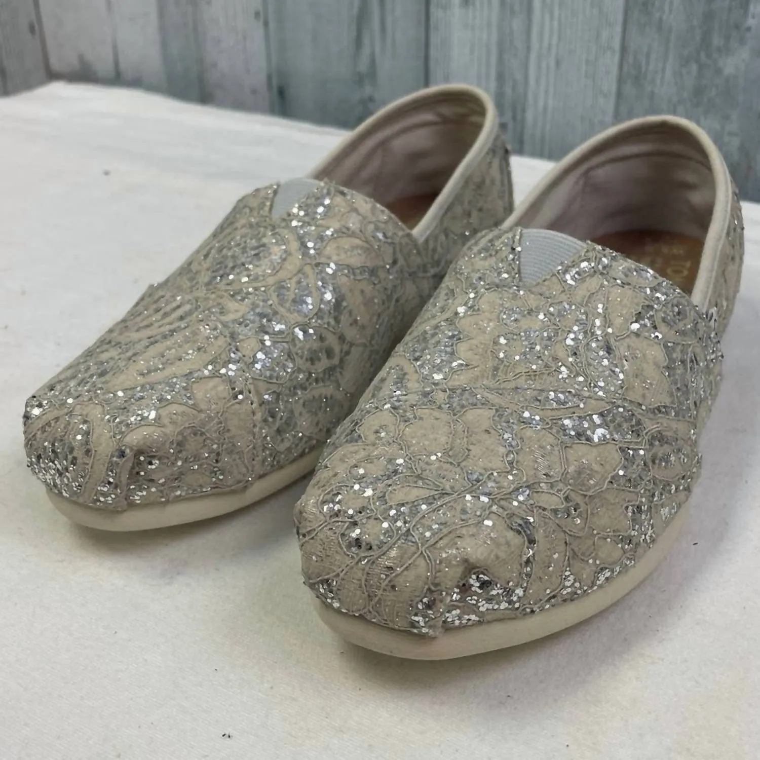 Toms - Women's Lace Fabric Loafers