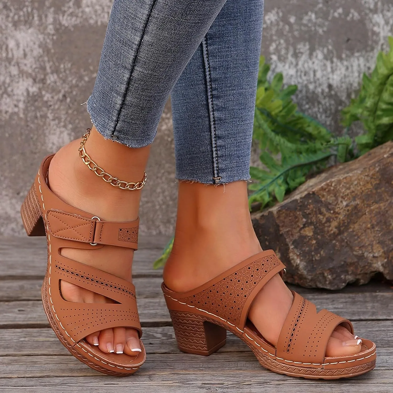Women's Chunky Block Heels Sandals 2025 Solid Color Open Toe Summer Fashion Casual Slip On Slides Classic Hollow Out Comfortable Beach Walking Elegant Party Dress Wedding Dance Shoes