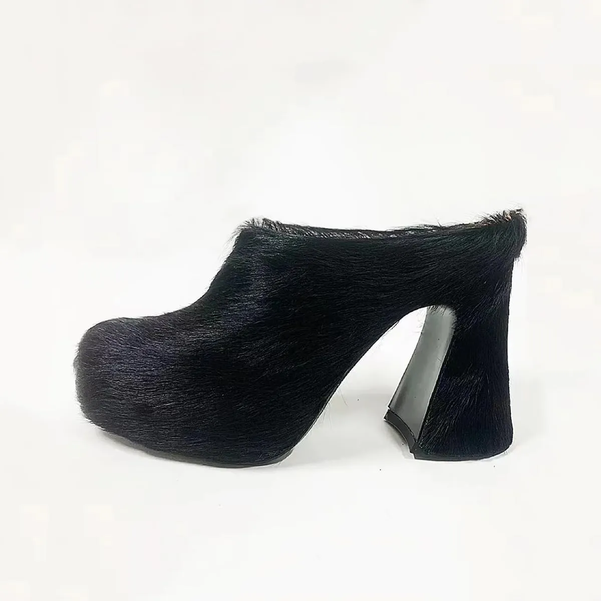 Women's Fuzzy Faux Fur Heeles Mules Fluffy Long Hair Slippers Closed Toe Block Heel Slides Outdoor Slip on Fur Pumps