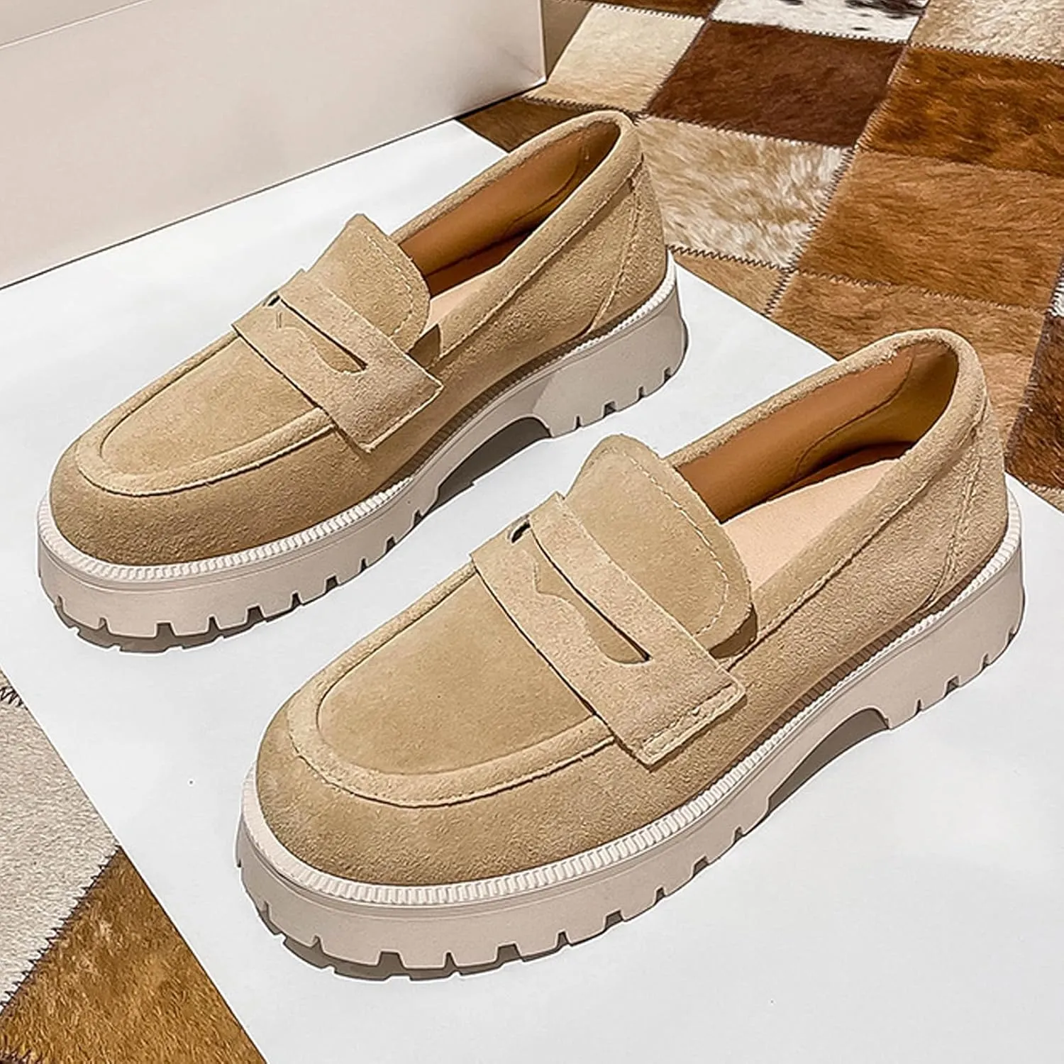 Women's Leather Lug Sole Penny Loafers Classic Round Toe Comfort Slip On Uniform Dress Shoes Casual Fashion Chunky Heel Work Shoes