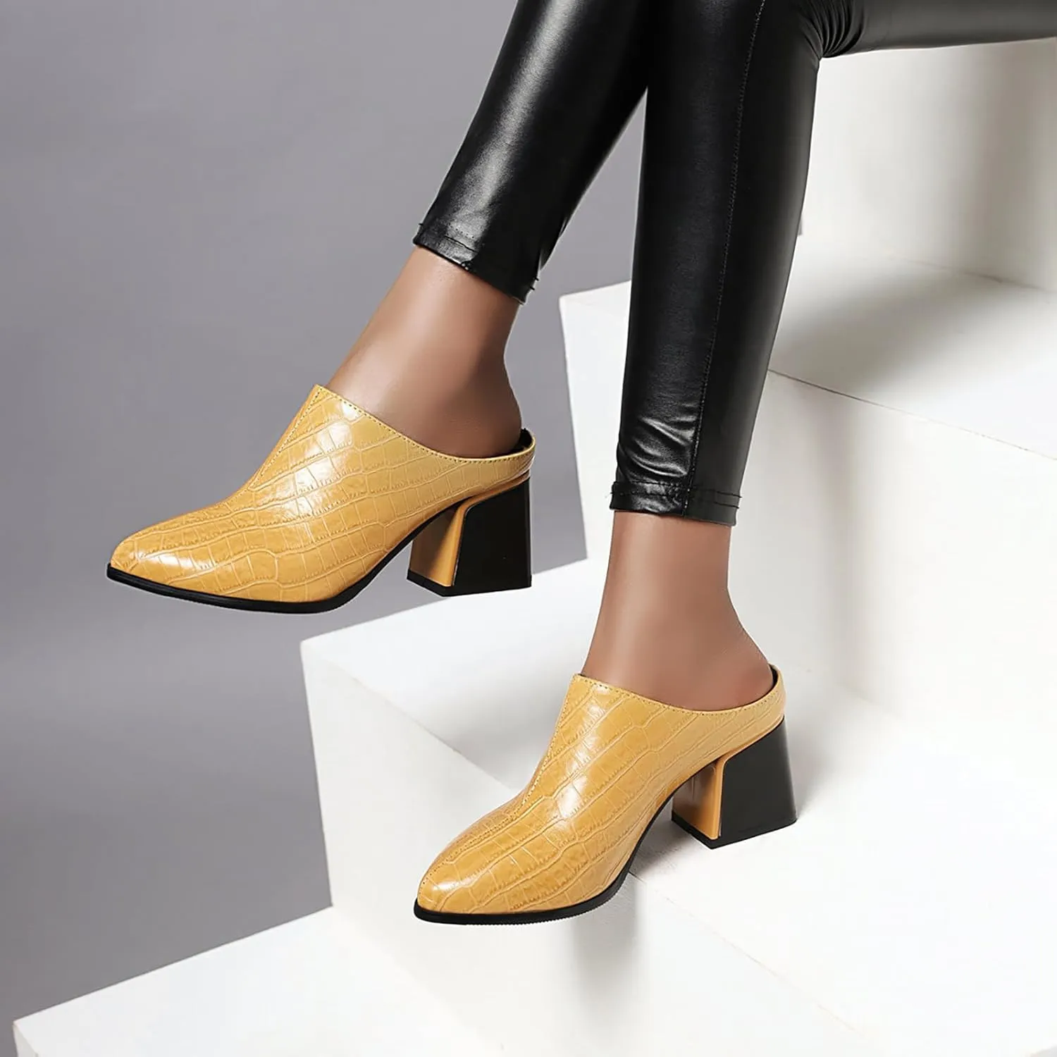 Women's Pointed Toe Chunky Heel Slip-On Mules,Fashion Crocodile Embossed Closed Toe High Heels Casual Outdoor Slippers Breathable Backless Mules Sandals
