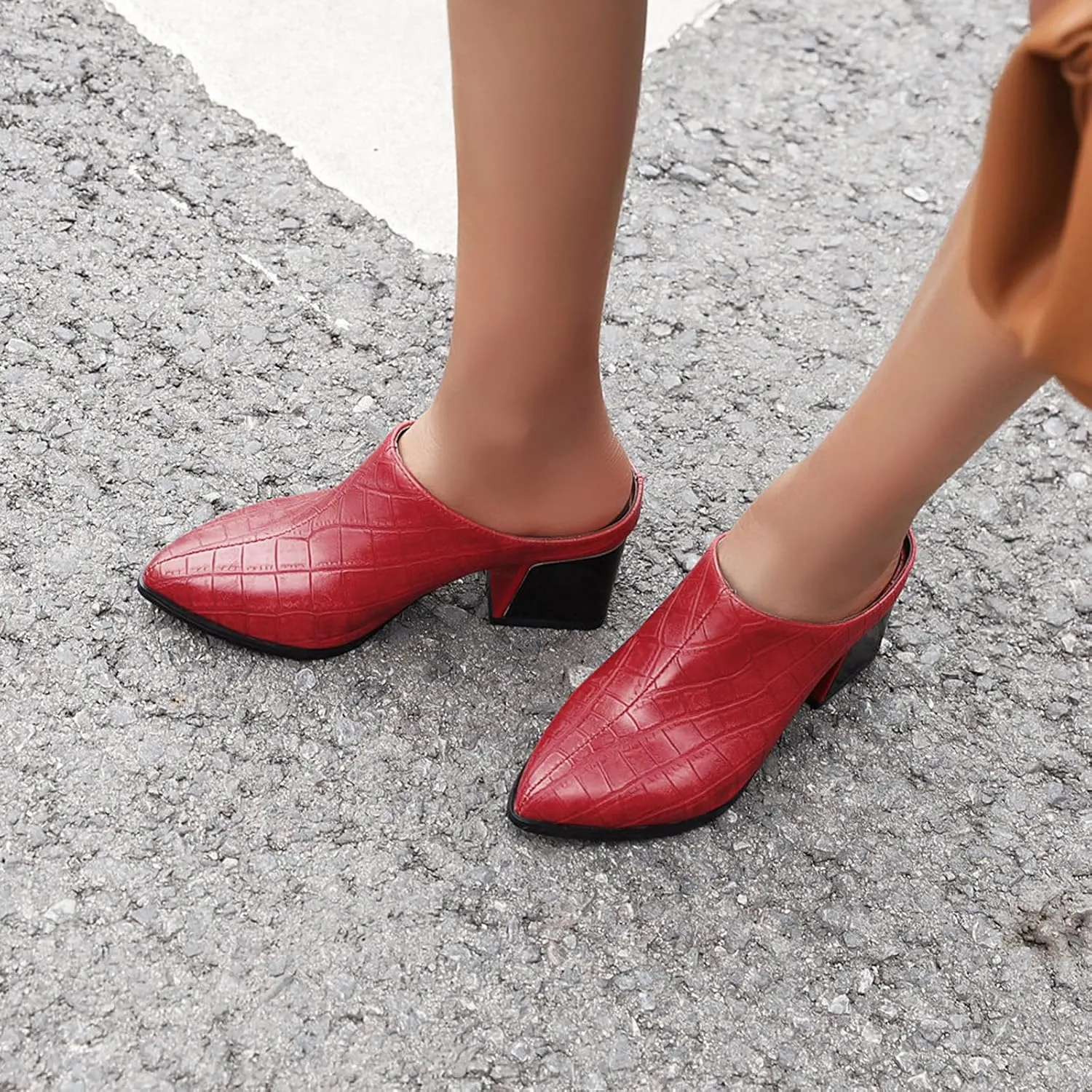 Women's Pointed Toe Chunky Heel Slip-On Mules,Fashion Crocodile Embossed Closed Toe High Heels Casual Outdoor Slippers Breathable Backless Mules Sandals