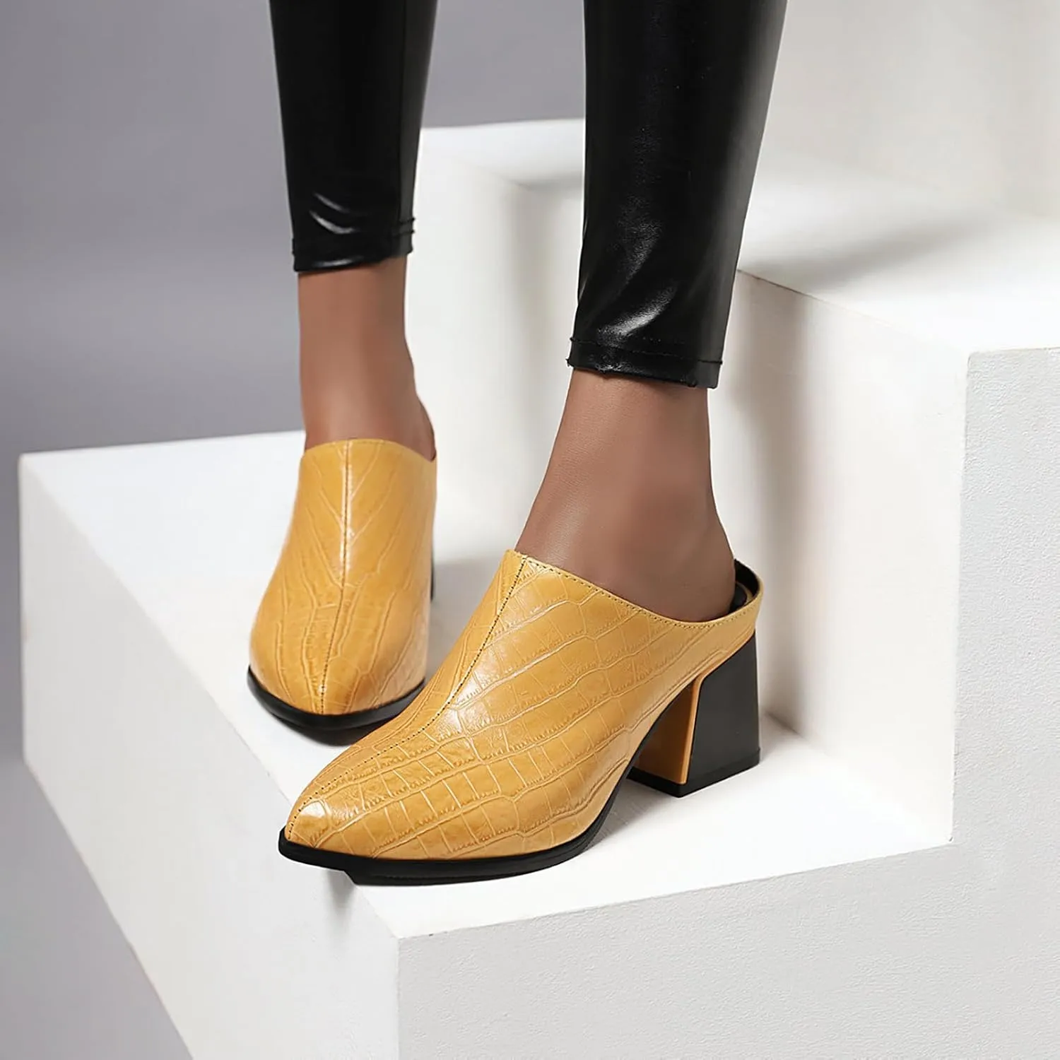 Women's Pointed Toe Chunky Heel Slip-On Mules,Fashion Crocodile Embossed Closed Toe High Heels Casual Outdoor Slippers Breathable Backless Mules Sandals